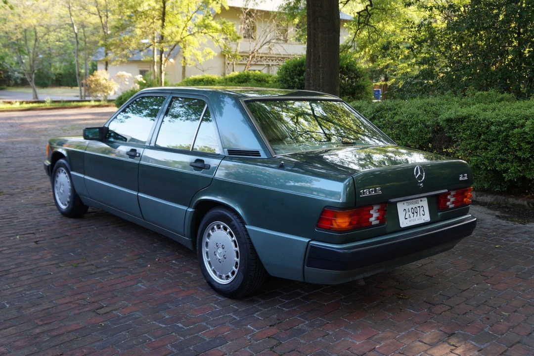 1993 Mercedes-Benz 190E - Image 18 of 31