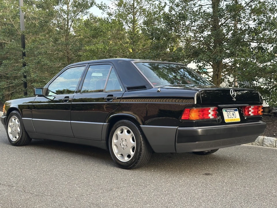 1993 Mercedes-Benz 190E - Image 17 of 31