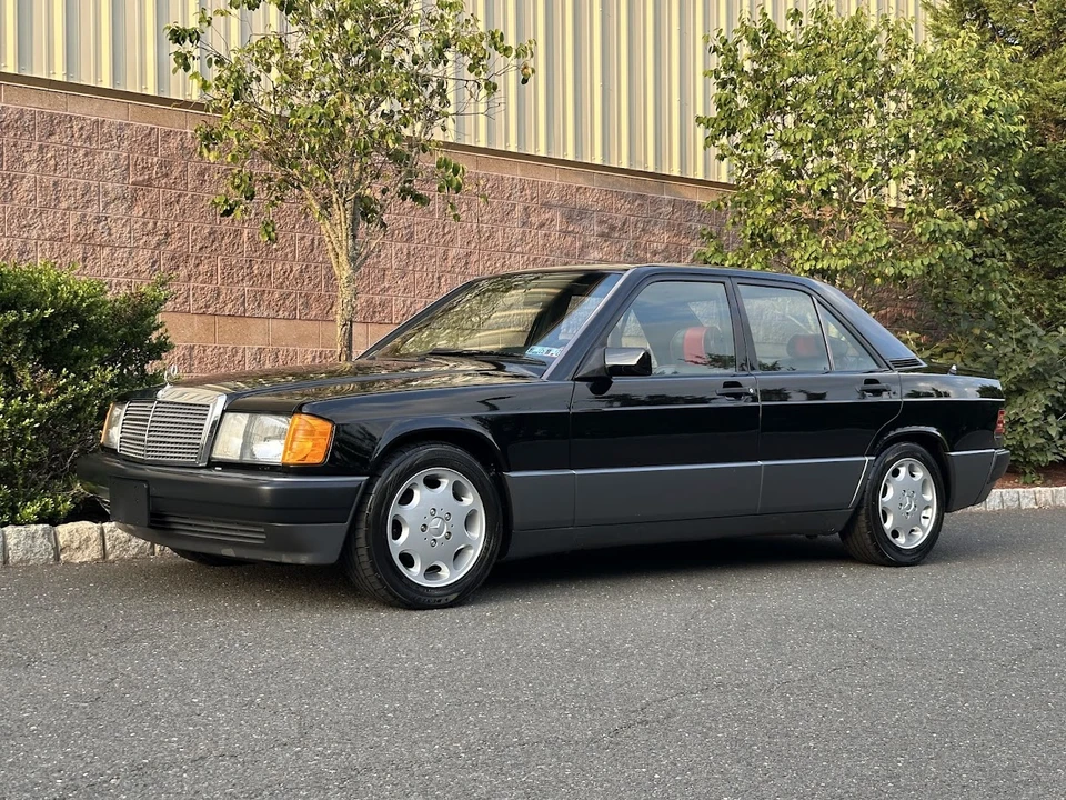 1993 Mercedes-Benz 190E - Image 2 of 31