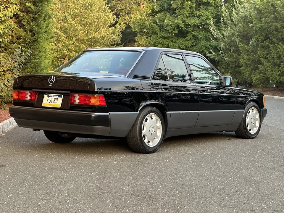 1993 Mercedes-Benz 190E - Image 12 of 31