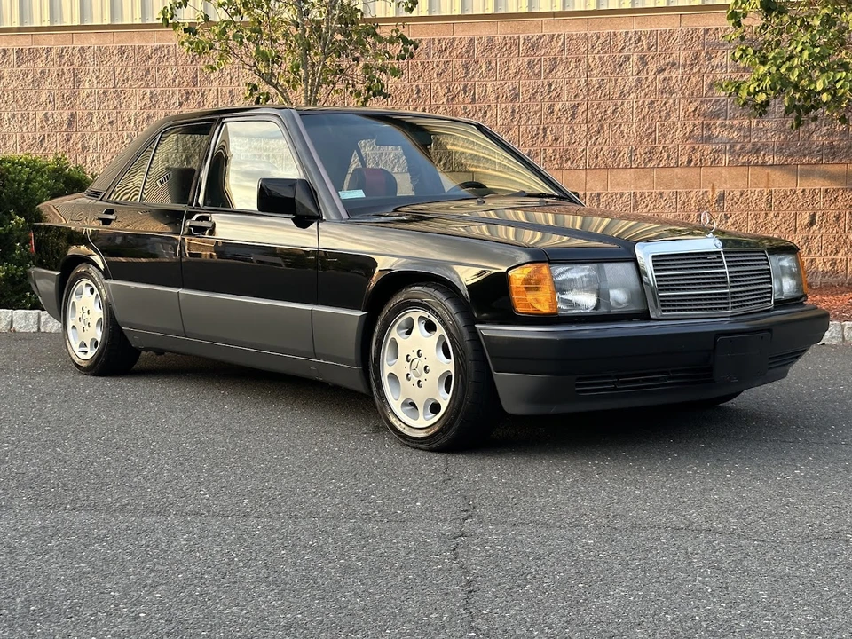 1993 Mercedes-Benz 190E - Image 10 of 31