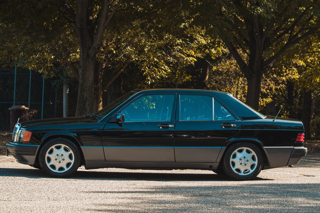 1993 Mercedes-Benz 190E - Image 11 of 31