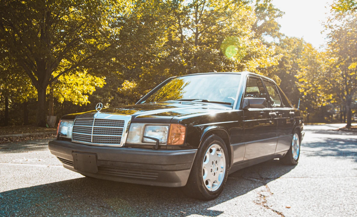 1993 Mercedes-Benz 190E - Image 9 of 31