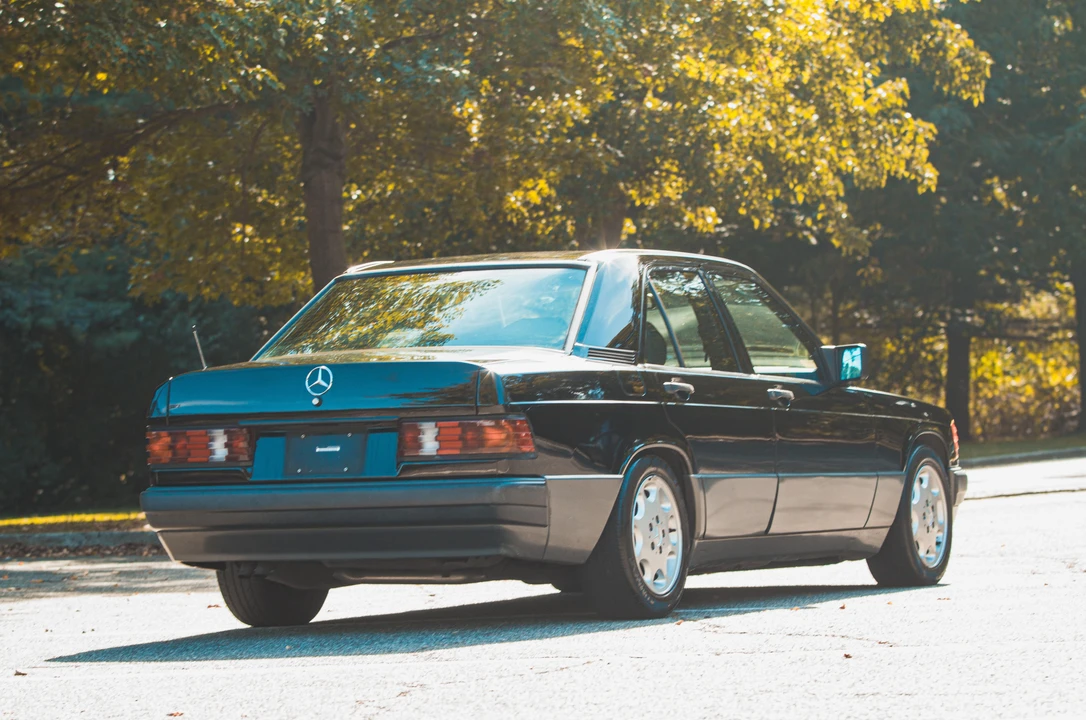1993 Mercedes-Benz 190E - Image 13 of 31