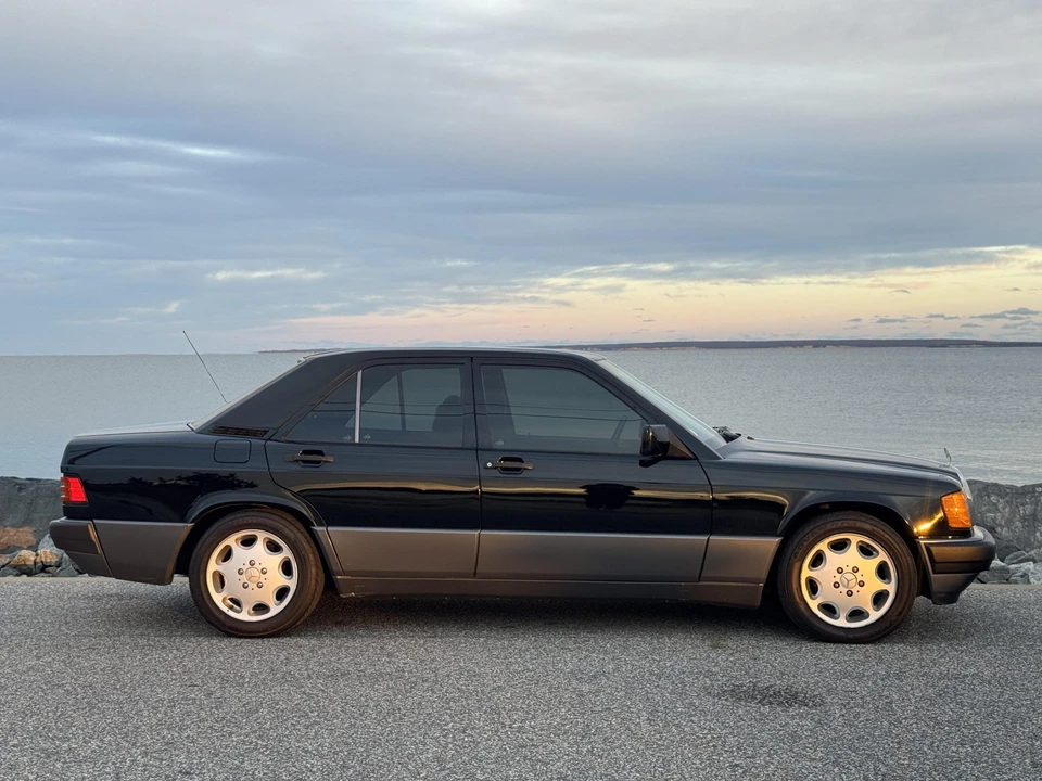 1993 Mercedes-Benz 190E - Image 21 of 31
