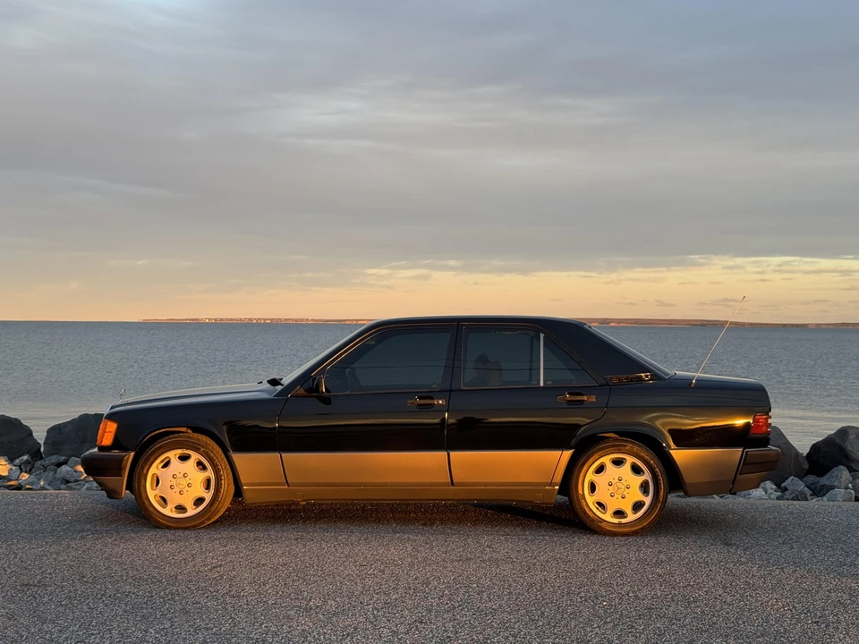 1993 Mercedes-Benz 190E - Image 8 of 31