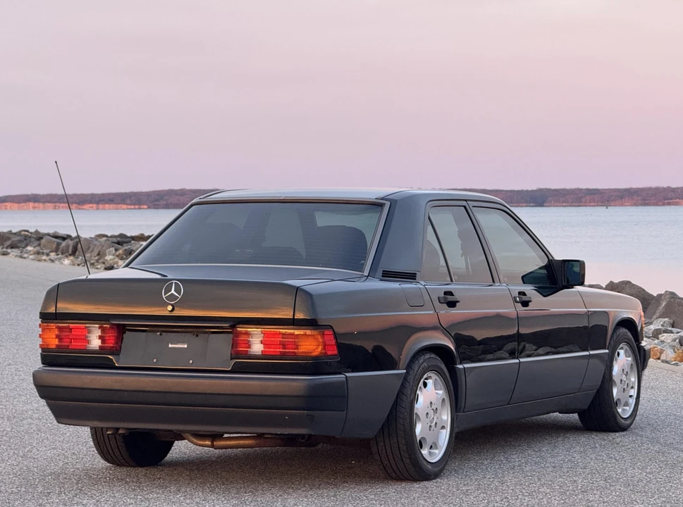 1993 Mercedes-Benz 190E - Image 17 of 31