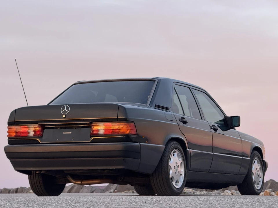 1993 Mercedes-Benz 190E - Image 14 of 31