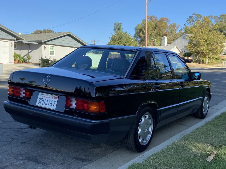 1993 Mercedes-Benz 190E - Image 11 of 31