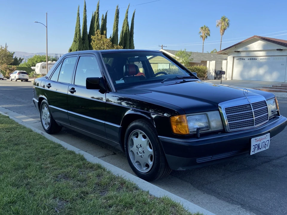 1993 Mercedes-Benz 190E - Image 13 of 31
