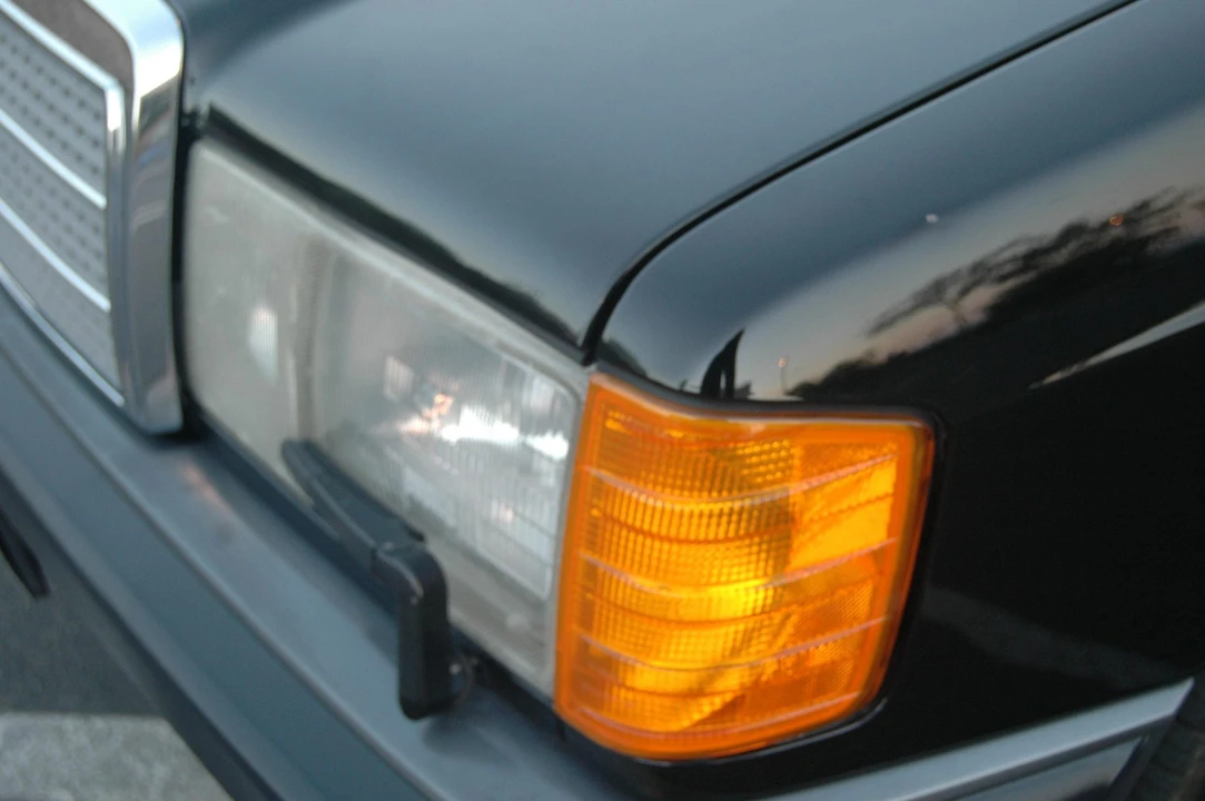 1993 Mercedes-Benz 190E - Image 25 of 31
