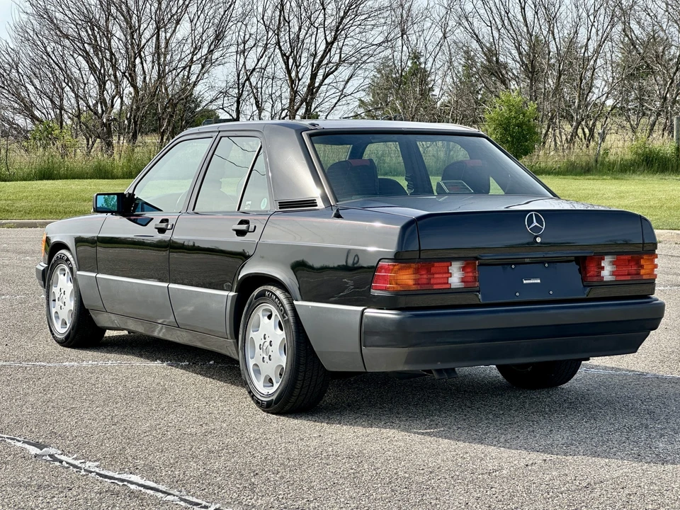 1993 Mercedes-Benz 190E - Image 10 of 31