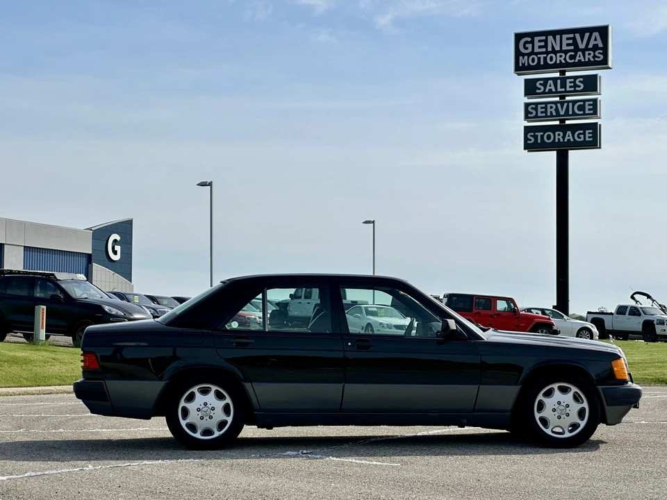 1993 Mercedes-Benz 190E - Image 13 of 31