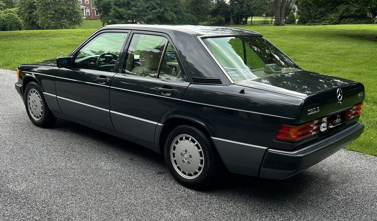 1993 Mercedes-Benz 190E - Image 6 of 31