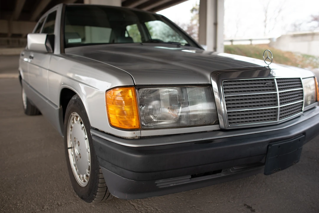 1993 Mercedes-Benz 190E - Image 16 of 31