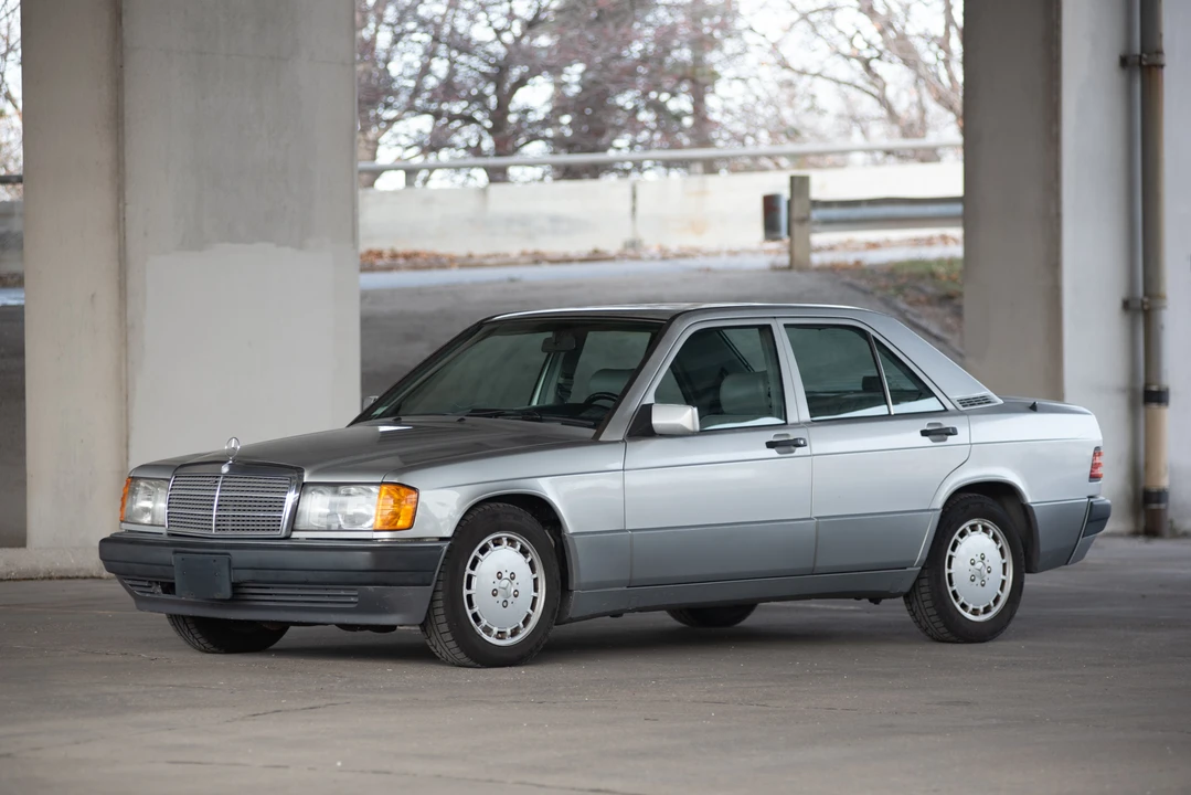 1993 Mercedes-Benz 190E - Image 2 of 31