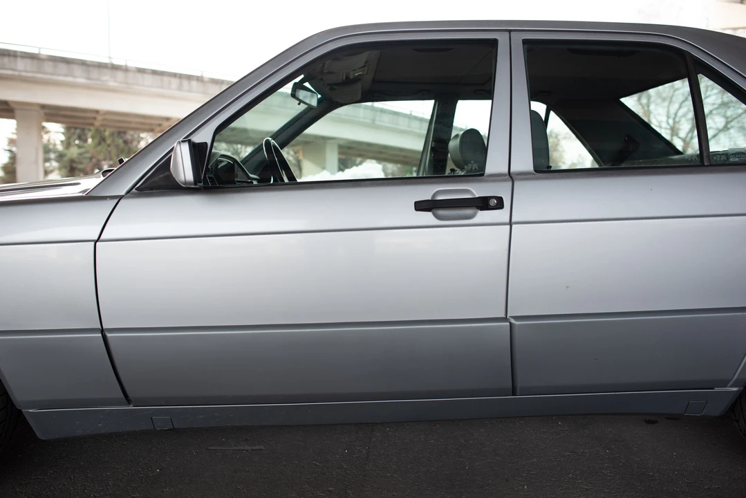 1993 Mercedes-Benz 190E - Image 22 of 31