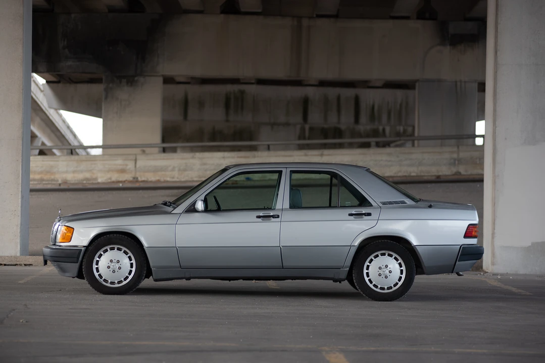 1993 Mercedes-Benz 190E - Image 13 of 31