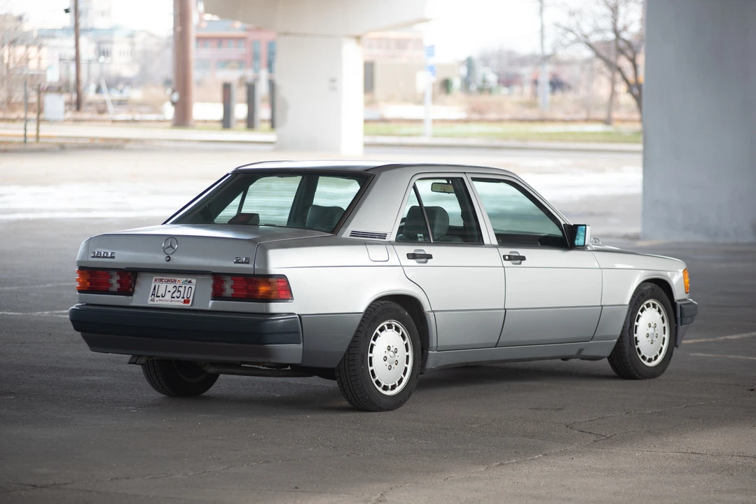 1993 Mercedes-Benz 190E - Image 9 of 31