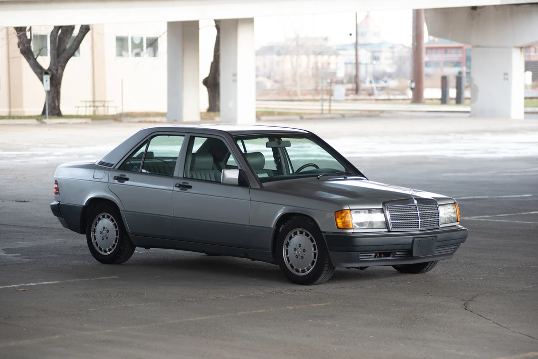 1993 Mercedes-Benz 190E - Image 7 of 31