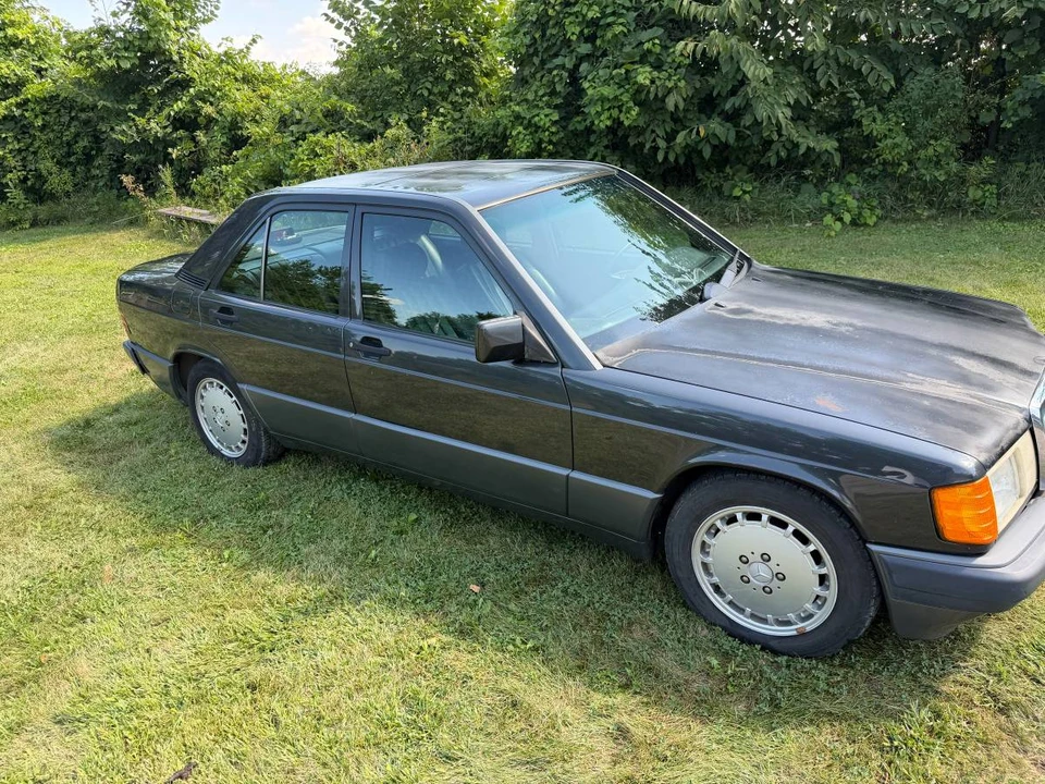 1993 Mercedes-Benz 190E - Image 3 of 12