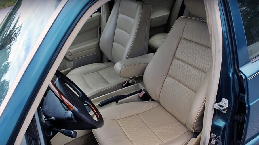 1993 Mercedes-Benz 190E - Image 5 of 12