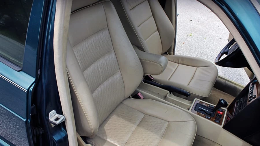 1993 Mercedes-Benz 190E - Image 7 of 12