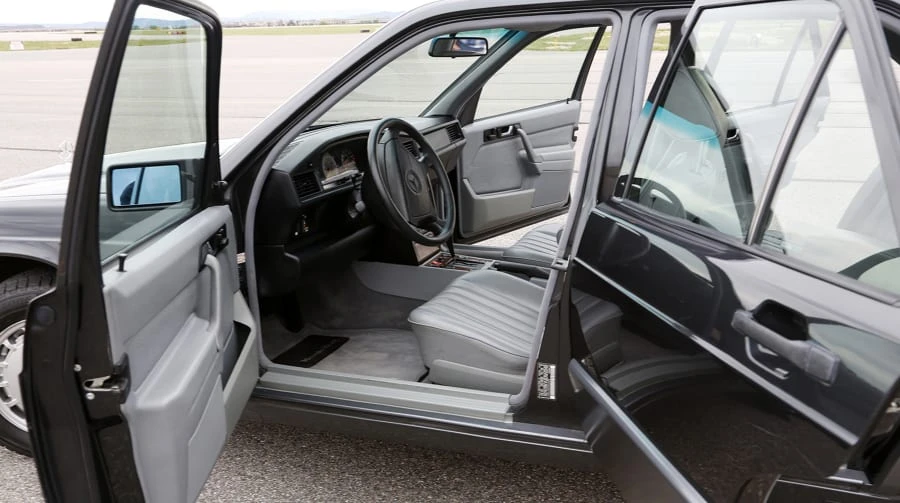 1993 Mercedes-Benz 190E - Image 6 of 9