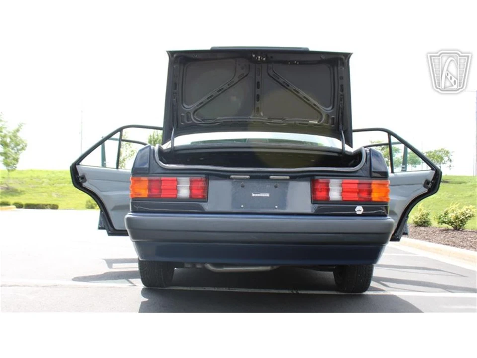 1993 Mercedes-Benz 190E - Image 26 of 31