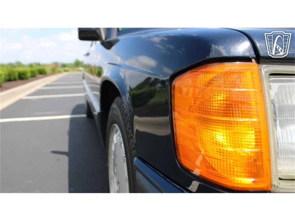 1993 Mercedes-Benz 190E - Image 28 of 31