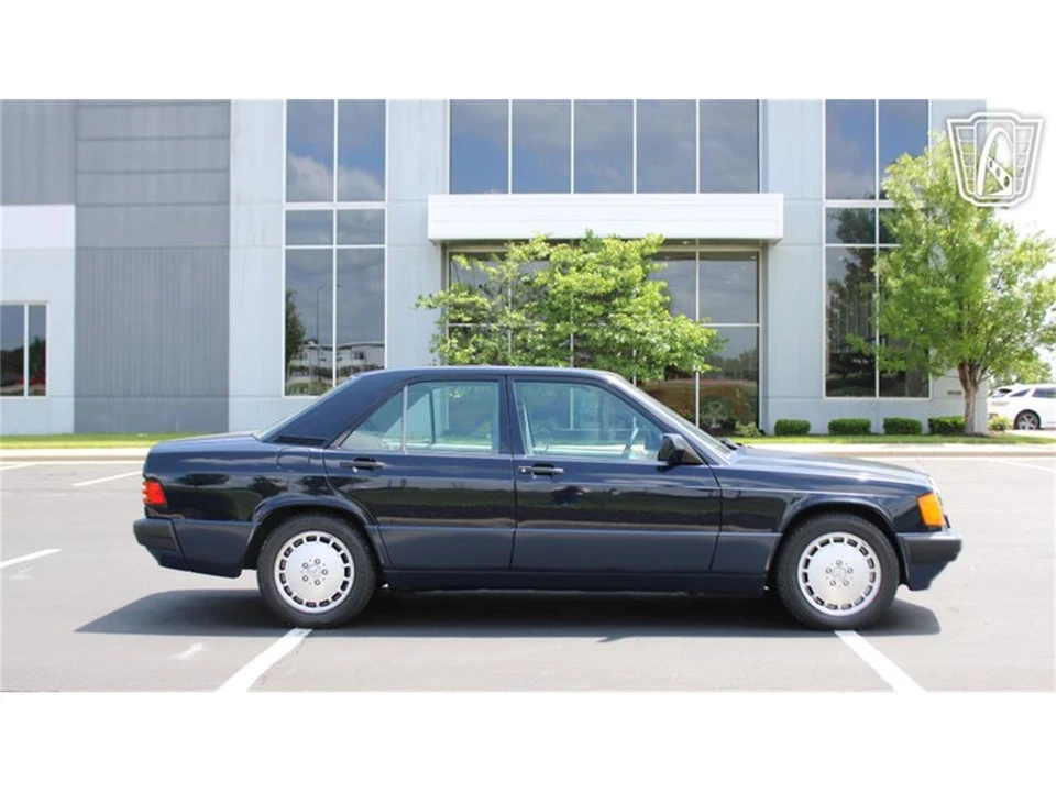 1993 Mercedes-Benz 190E - Image 4 of 31