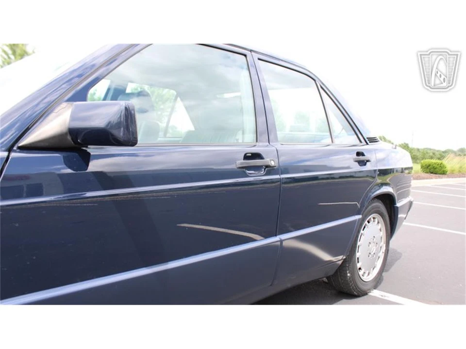 1993 Mercedes-Benz 190E - Image 29 of 31