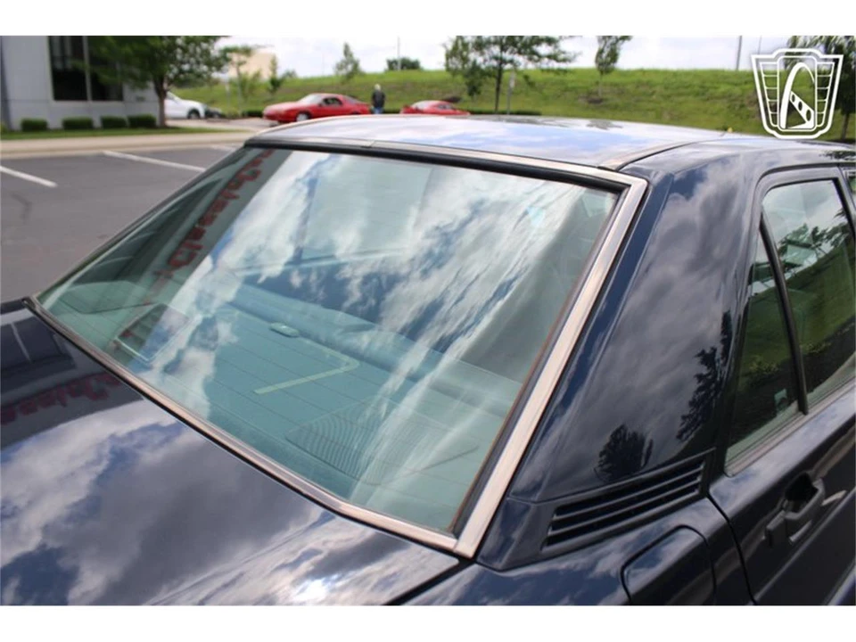 1993 Mercedes-Benz 190E - Image 10 of 31