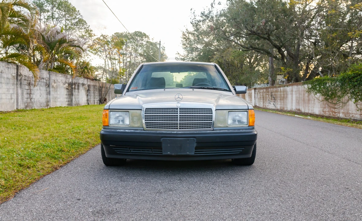 1993 Mercedes-Benz 190E - Image 4 of 31