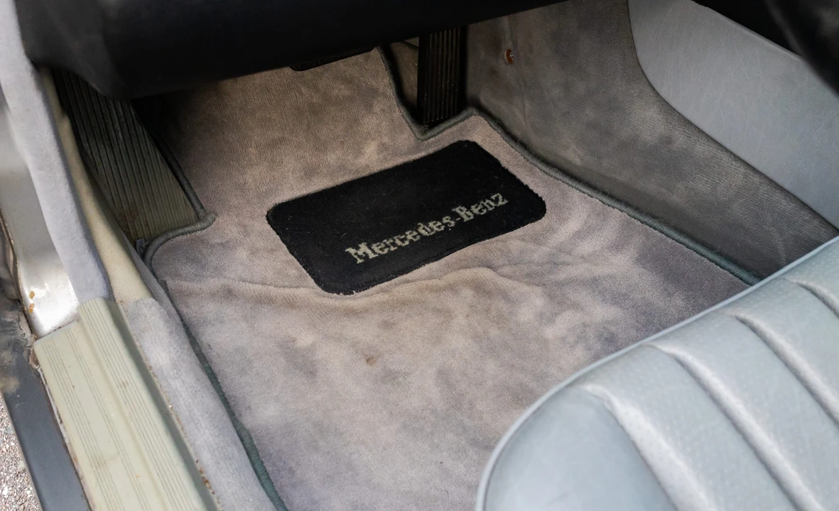 1993 Mercedes-Benz 190E - Image 22 of 31