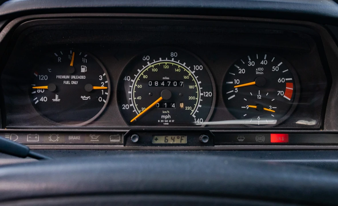 1993 Mercedes-Benz 190E - Image 29 of 31