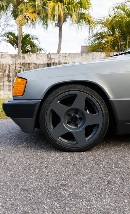 1993 Mercedes-Benz 190E - Image 10 of 31