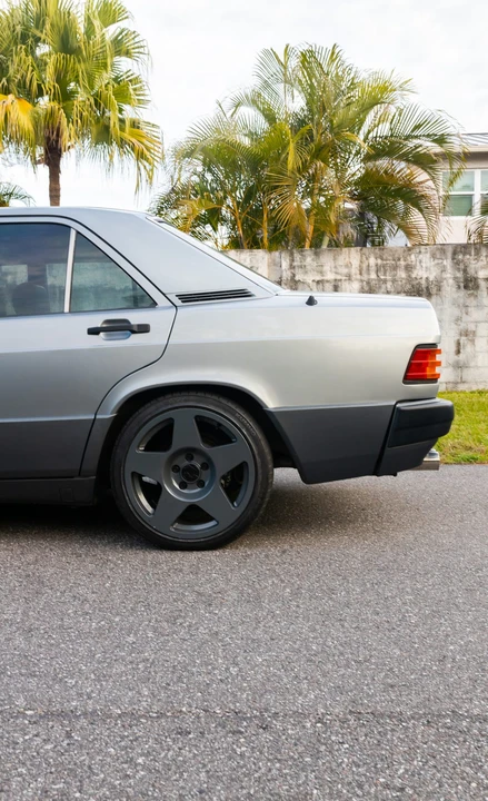 1993 Mercedes-Benz 190E - Image 11 of 31