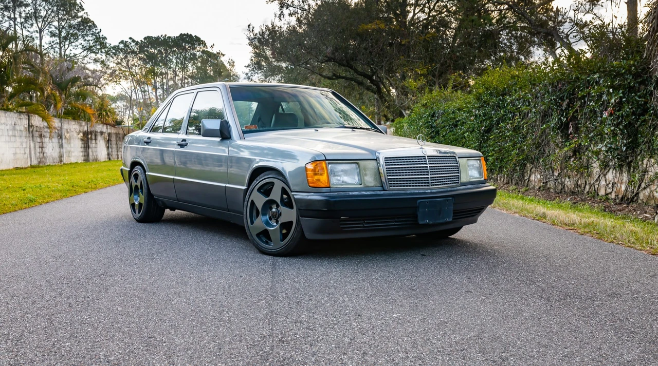 1993 Mercedes-Benz 190E - Image 6 of 31