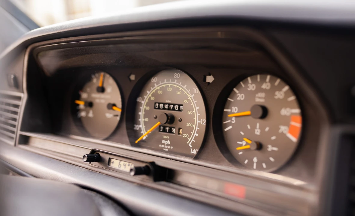1993 Mercedes-Benz 190E - Image 28 of 31