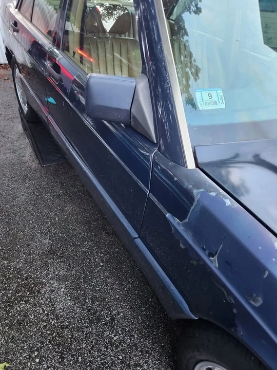 1993 Mercedes-Benz 190E - Image 5 of 20
