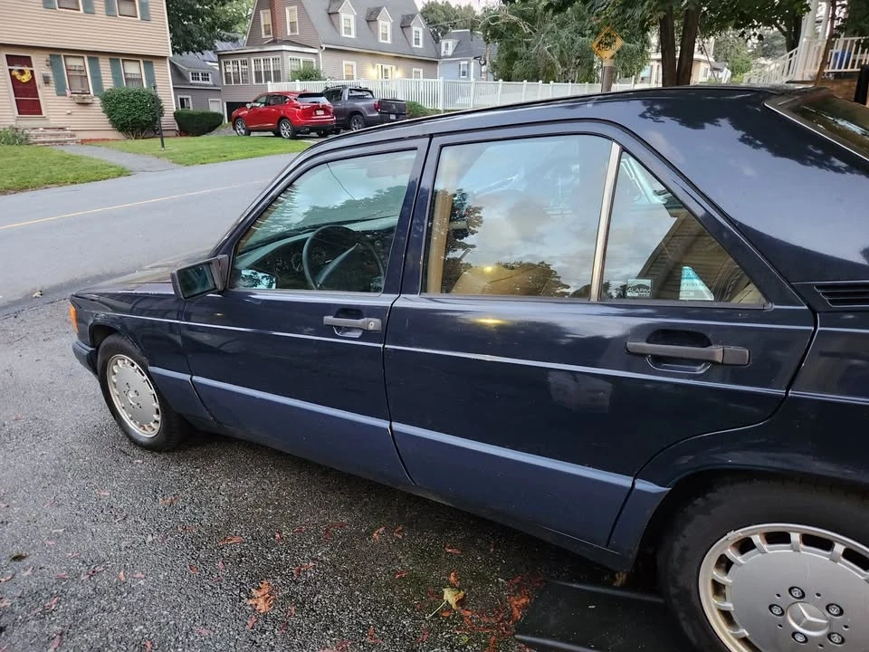 1993 Mercedes-Benz 190E - Image 4 of 20