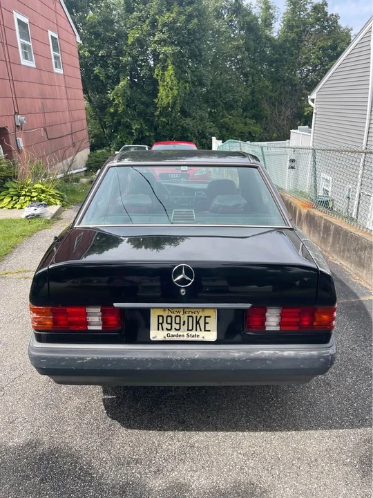 1993 Mercedes-Benz 190E - Image 6 of 17