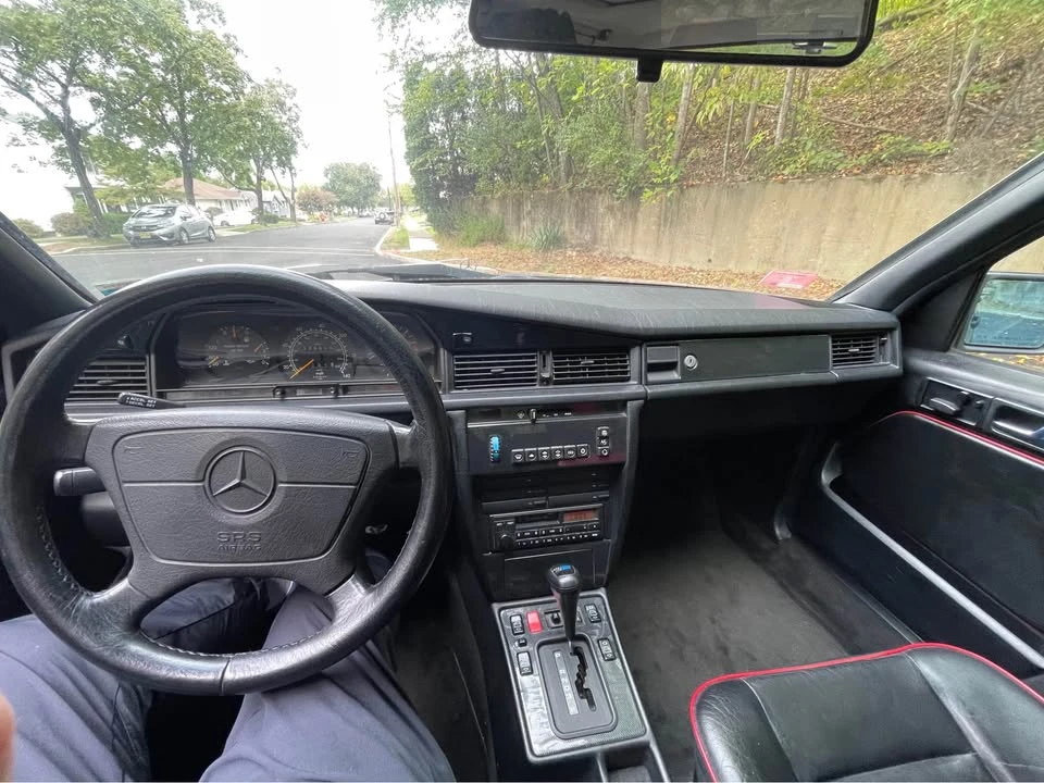 1993 Mercedes-Benz 190E - Image 7 of 17