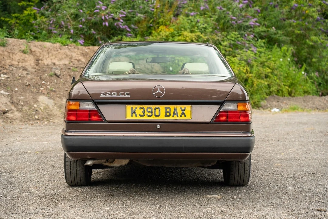 1993 Mercedes-Benz W124 E-Class - Image 15 of 30