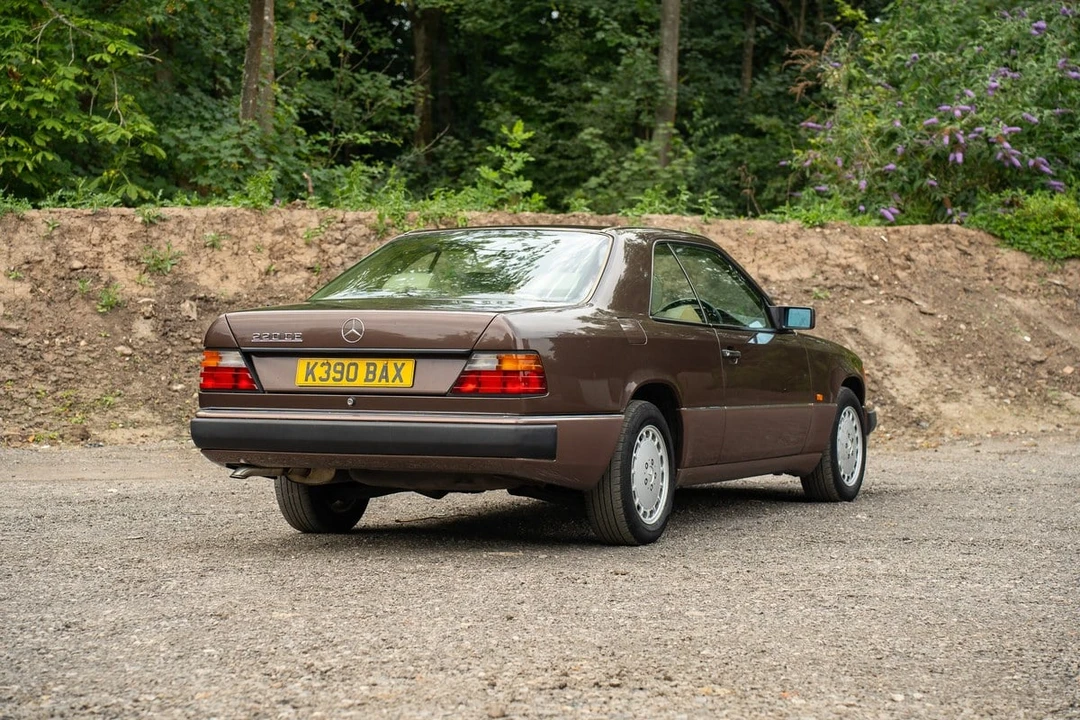 1993 Mercedes-Benz W124 E-Class - Image 17 of 30