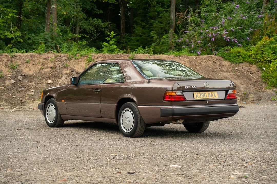 1993 Mercedes-Benz W124 E-Class - Image 11 of 30