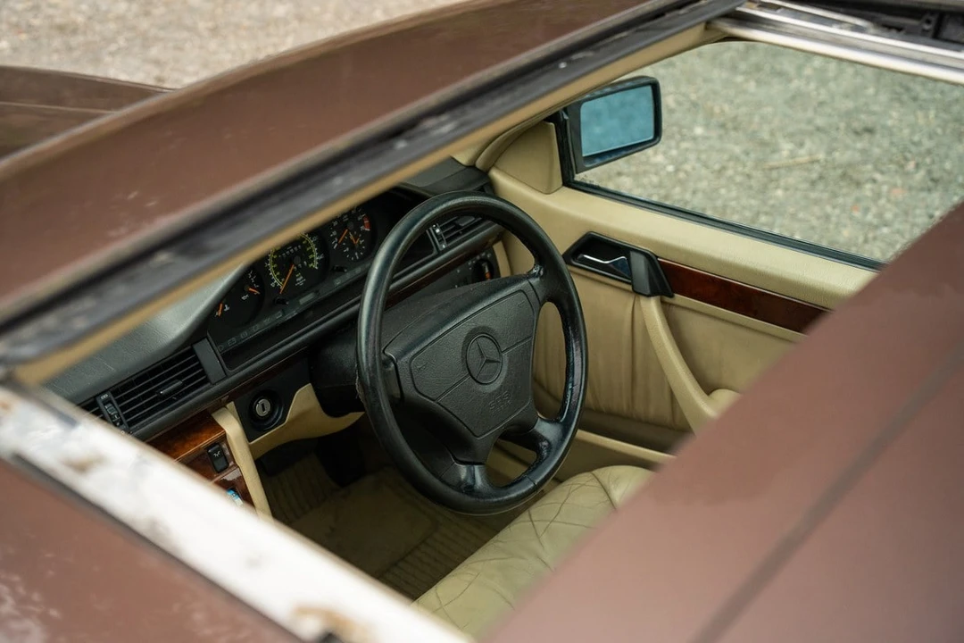 1993 Mercedes-Benz W124 E-Class - Image 10 of 30