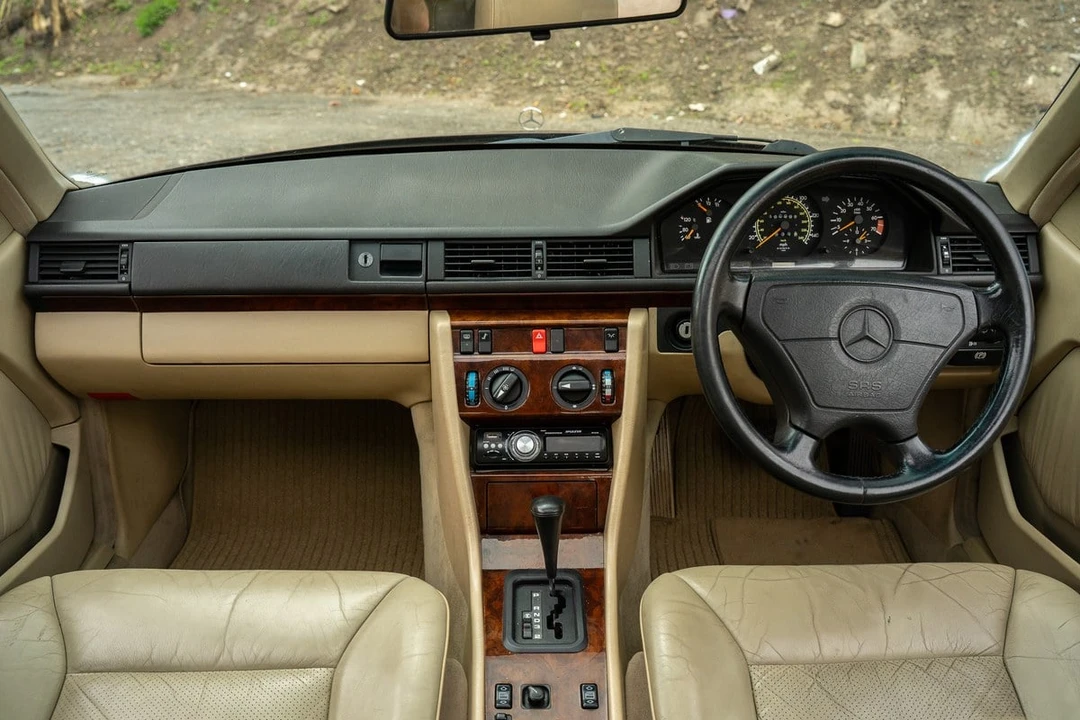 1993 Mercedes-Benz W124 E-Class - Image 28 of 30