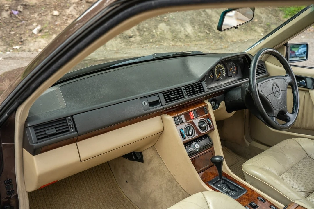 1993 Mercedes-Benz W124 E-Class - Image 30 of 30
